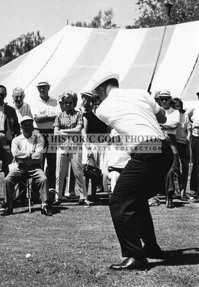 Jack Nicklaus sequence, driver, 315?, Las Vegas De - Historic Golf Photos